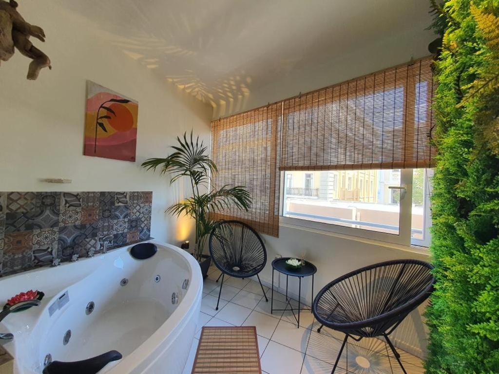 Kentia Modern/Artistic City Apartment Iraklion Buitenkant foto